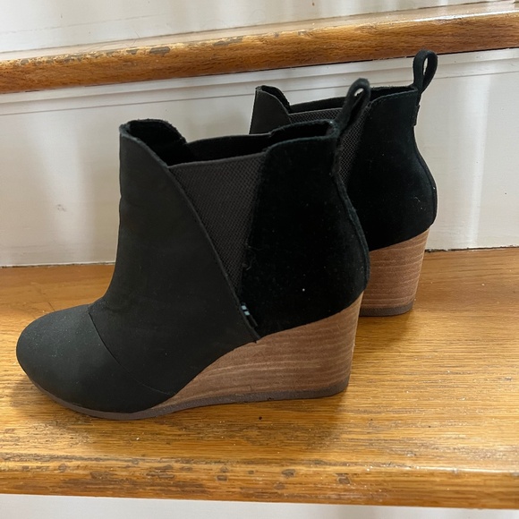 Toms Shoes - Tom’s Black Casey Ankle boot size 7